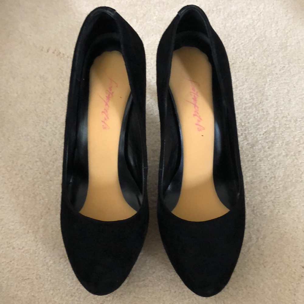 Jessica Simpson black platform heels